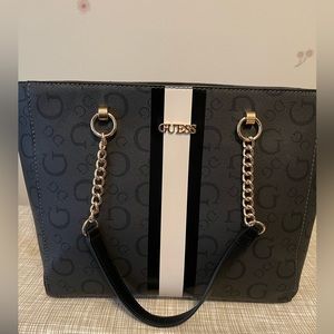 Like new Guess tote bag